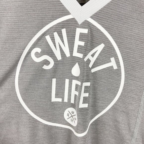 LULULEMON | Sweat Life Runner Up V-Neck Short Sleeve T-Shirt - Picture 5 of 6